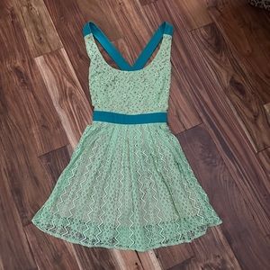 NWT Flying Tomato Lace Dress Light Green M